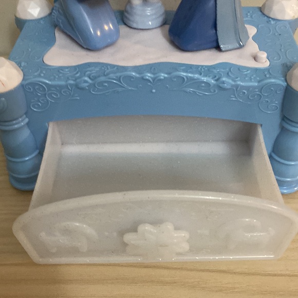 Disney Frozen Olaf-Anna-Elsa music and movements Jewelry box with a drawer - Picture 4 of 8